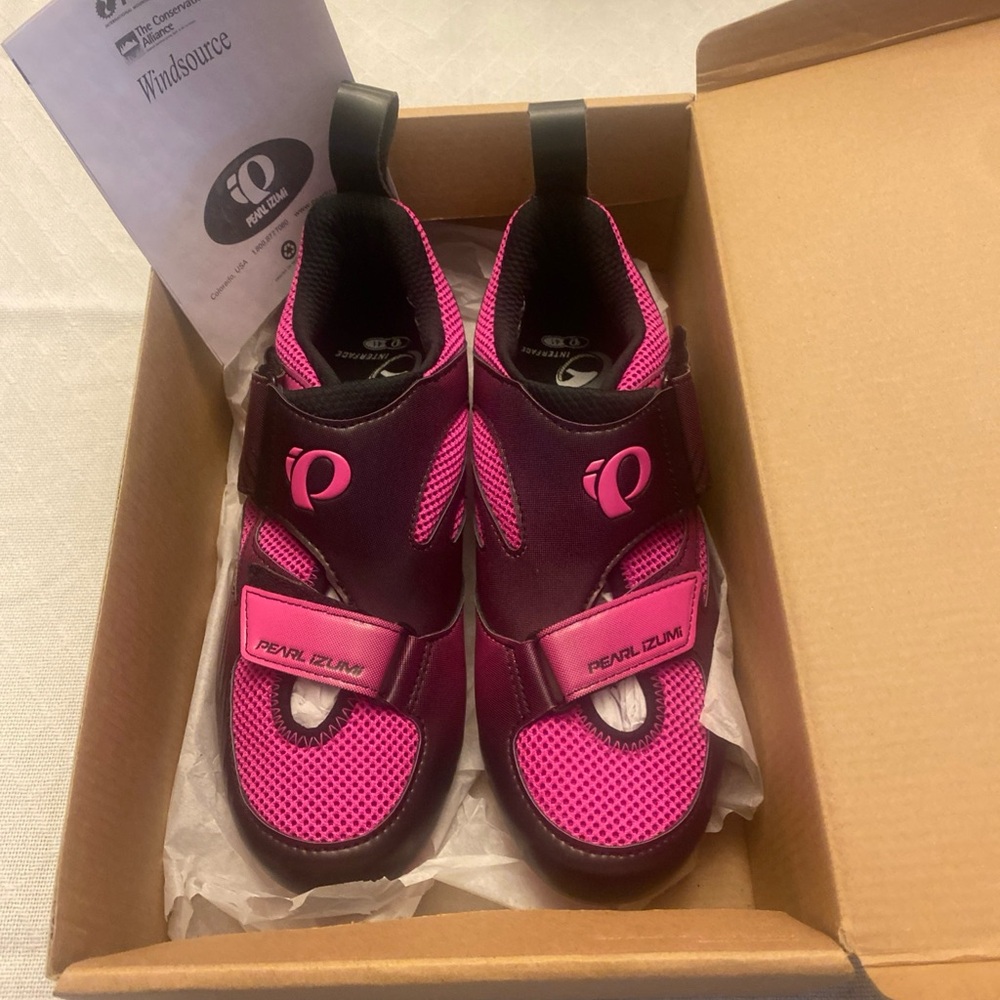 Pearl Izumi  Pink cycling  Shoes